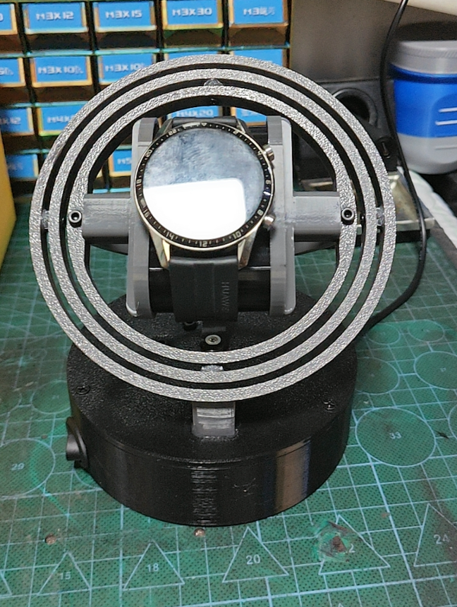 电动摇表器