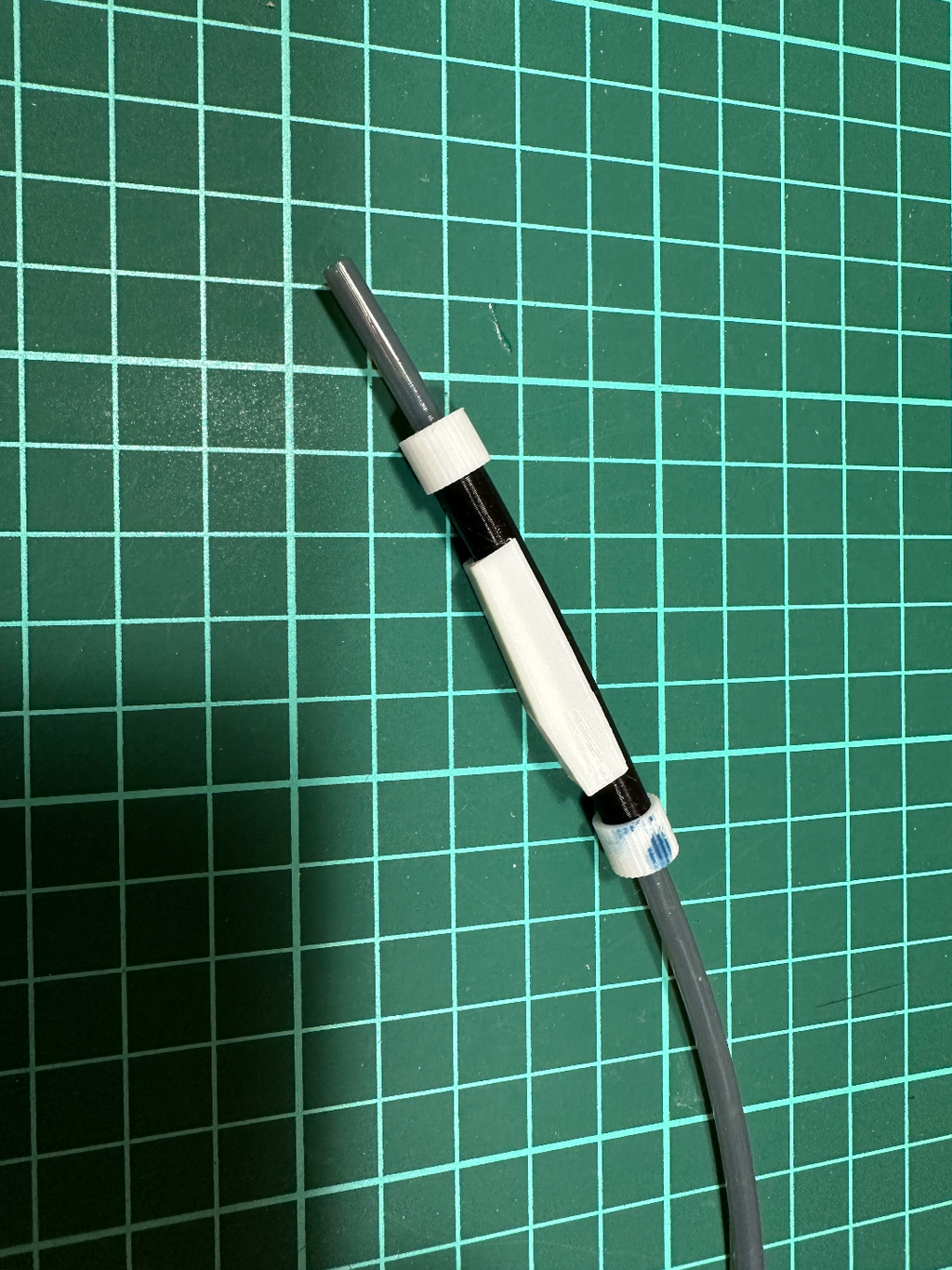 "The Magic y Splitter": The FDM 3D Printing Challenge y Splitter Without Quick Connectors