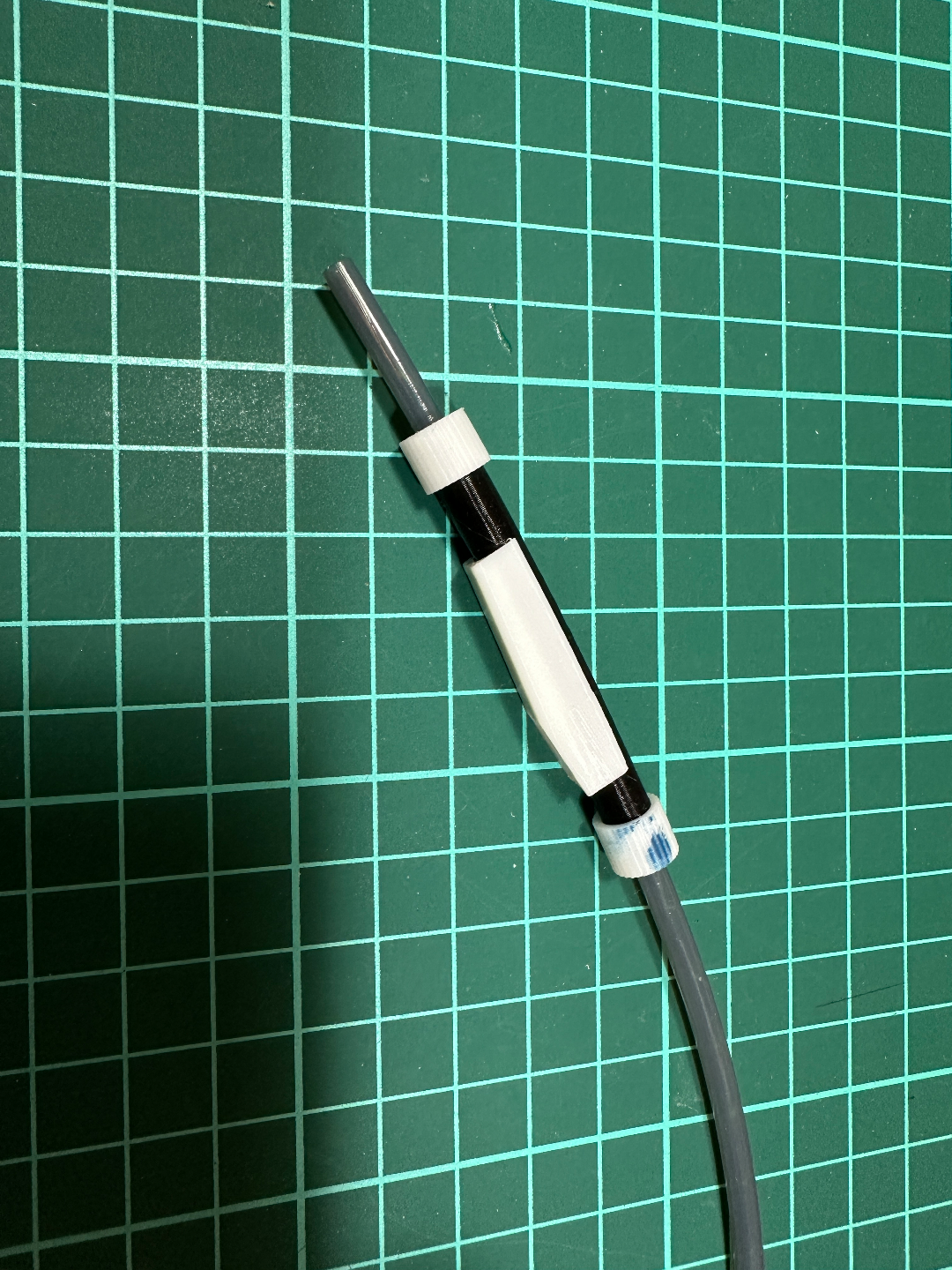 "The Magic y Splitter": The FDM 3D Printing Challenge y Splitter Without Quick Connectors