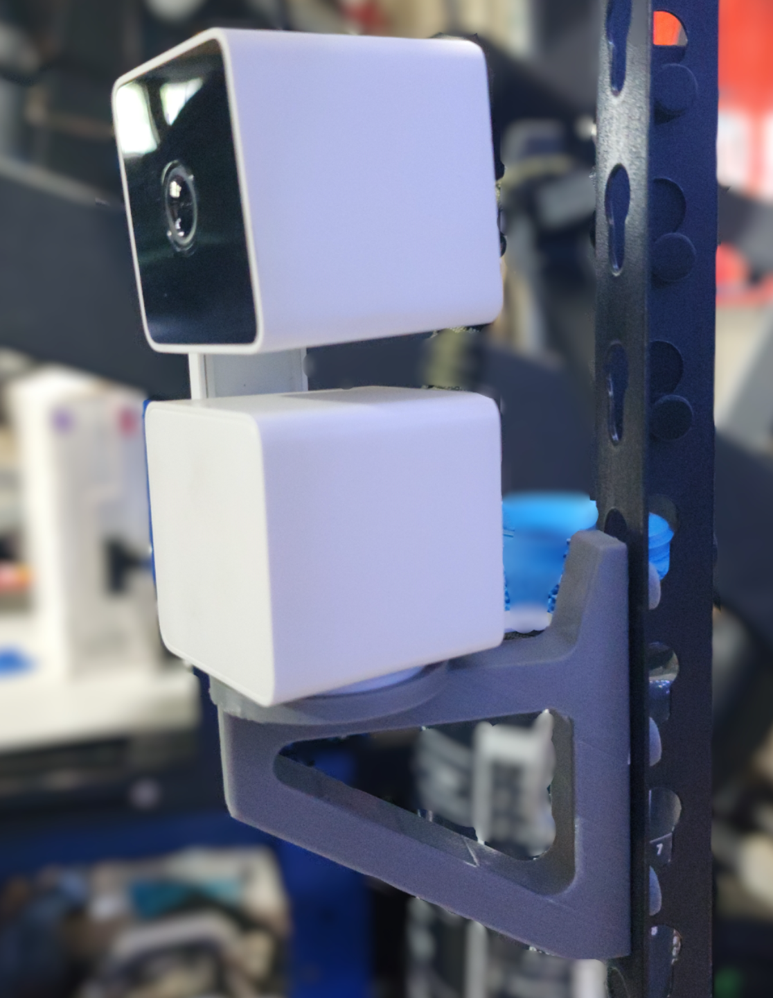 Wyze Cam Pan 3 Keyhole Shelf Mount