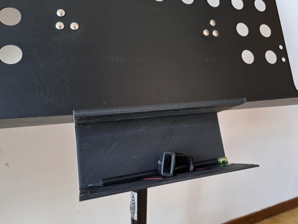 Music stand tray