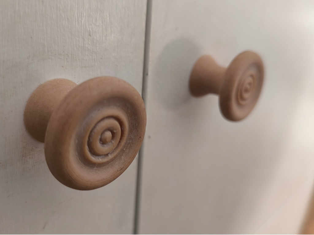 Cabinet knob