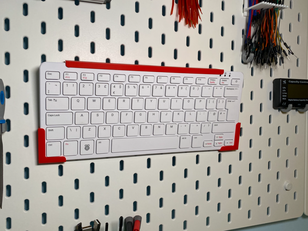 RaspberryPi 400/500 Holder with Dustcap for Skadis