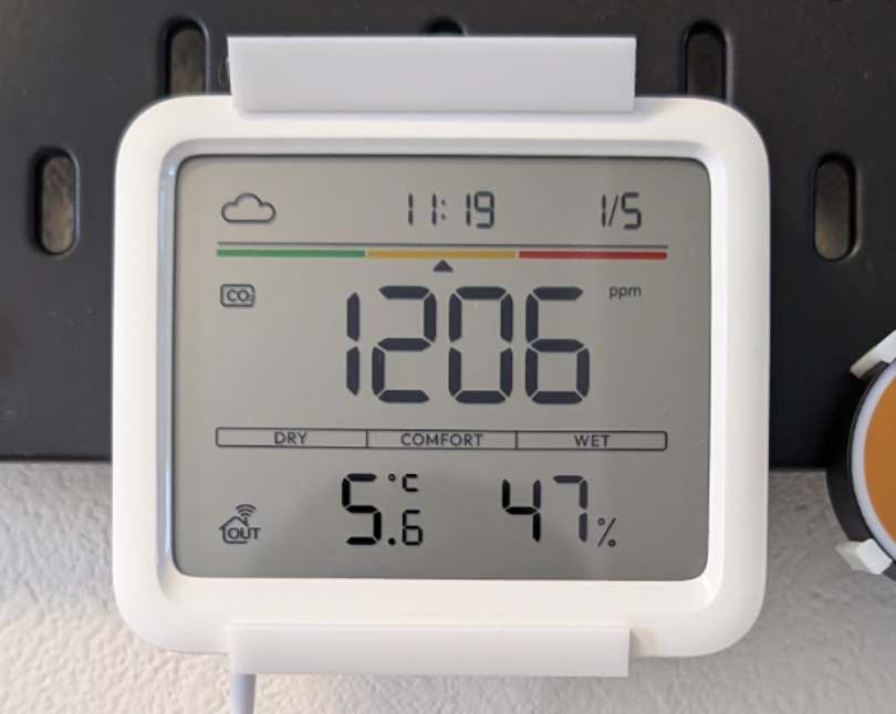 Switchbot CO2 Sensor mount for Ikea Skådis