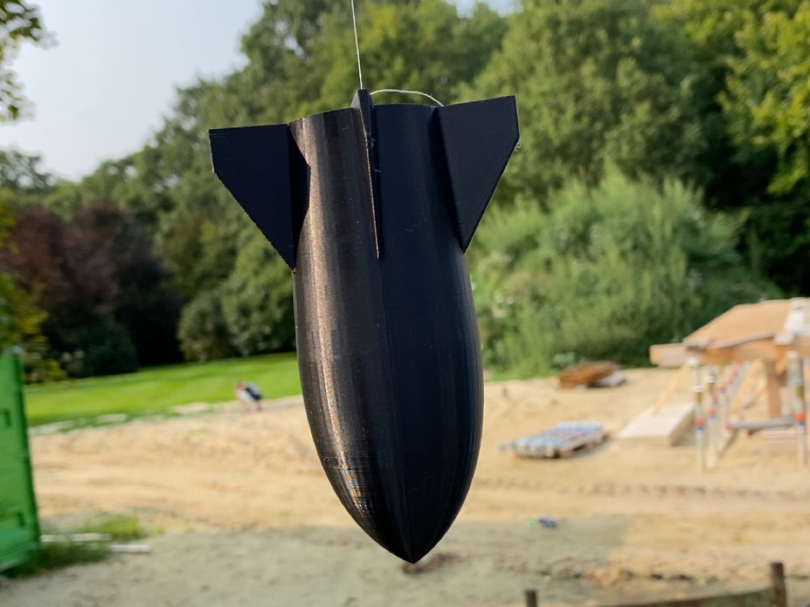 Rc drone dropping 'bomb' dummy
