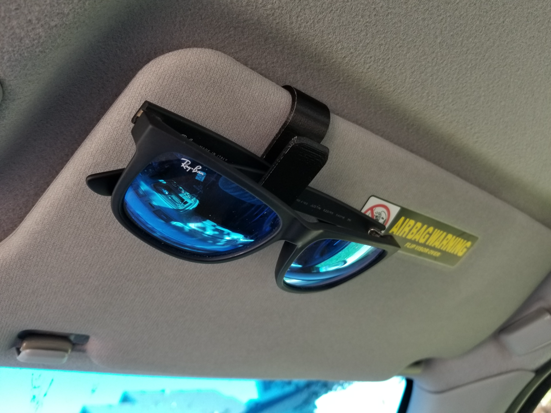 Sunglasses Clip