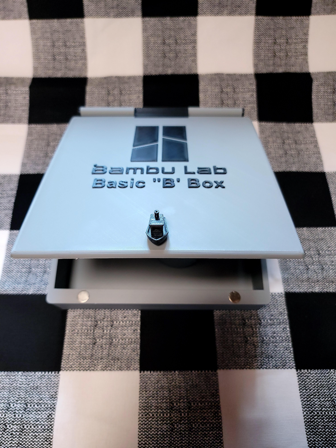 Basic *Bambu* Box w/ benchy knob