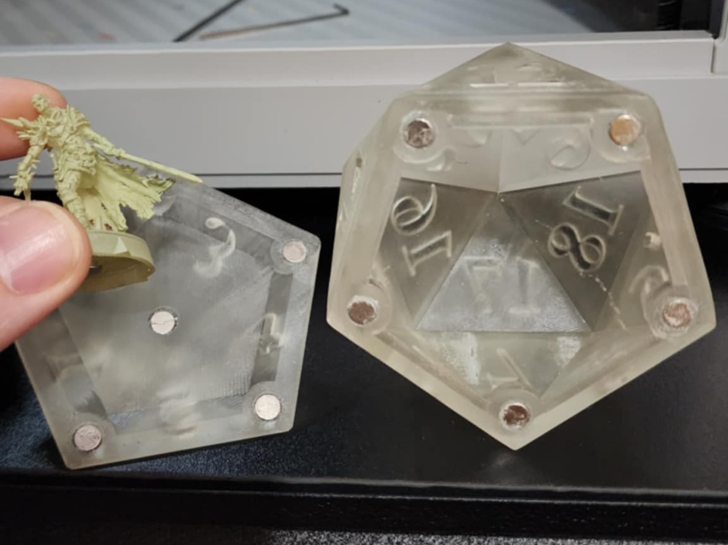 d20 mini holder
