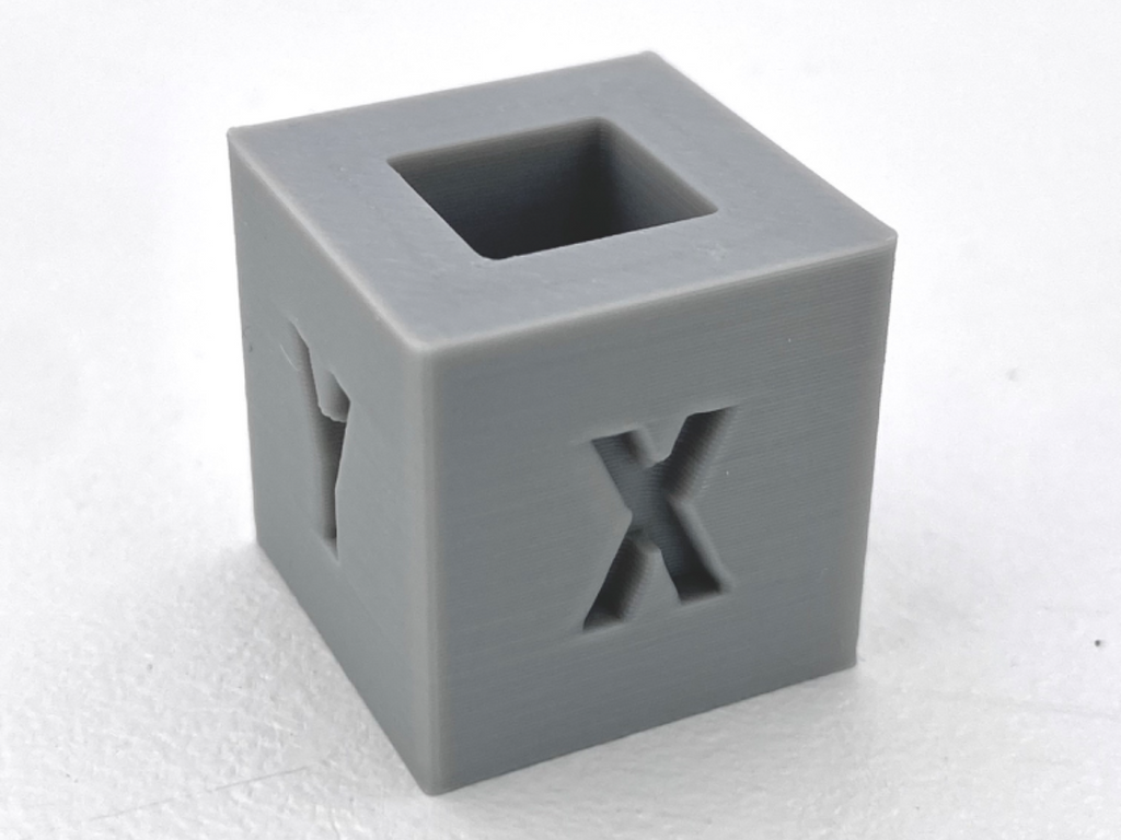 Calibration cube for tolerance check