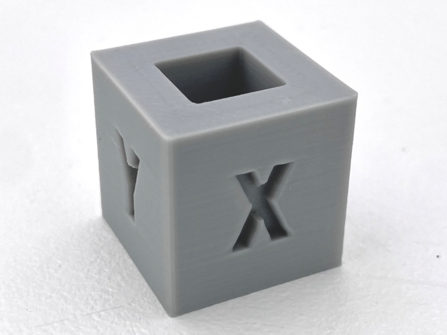 Calibration cube for tolerance check