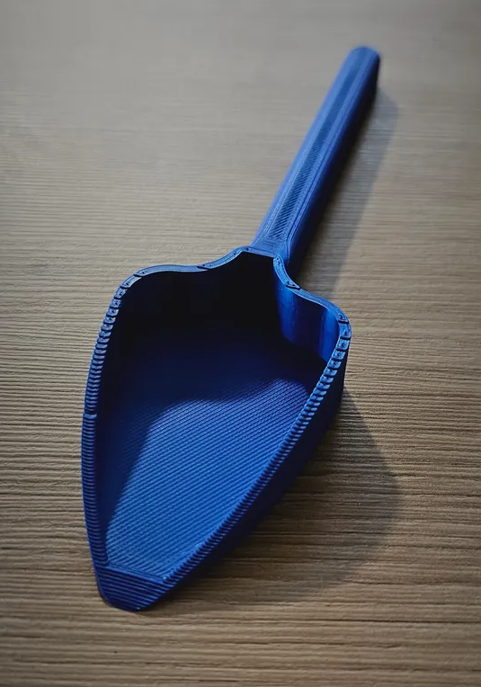 Small shovel for cultivation