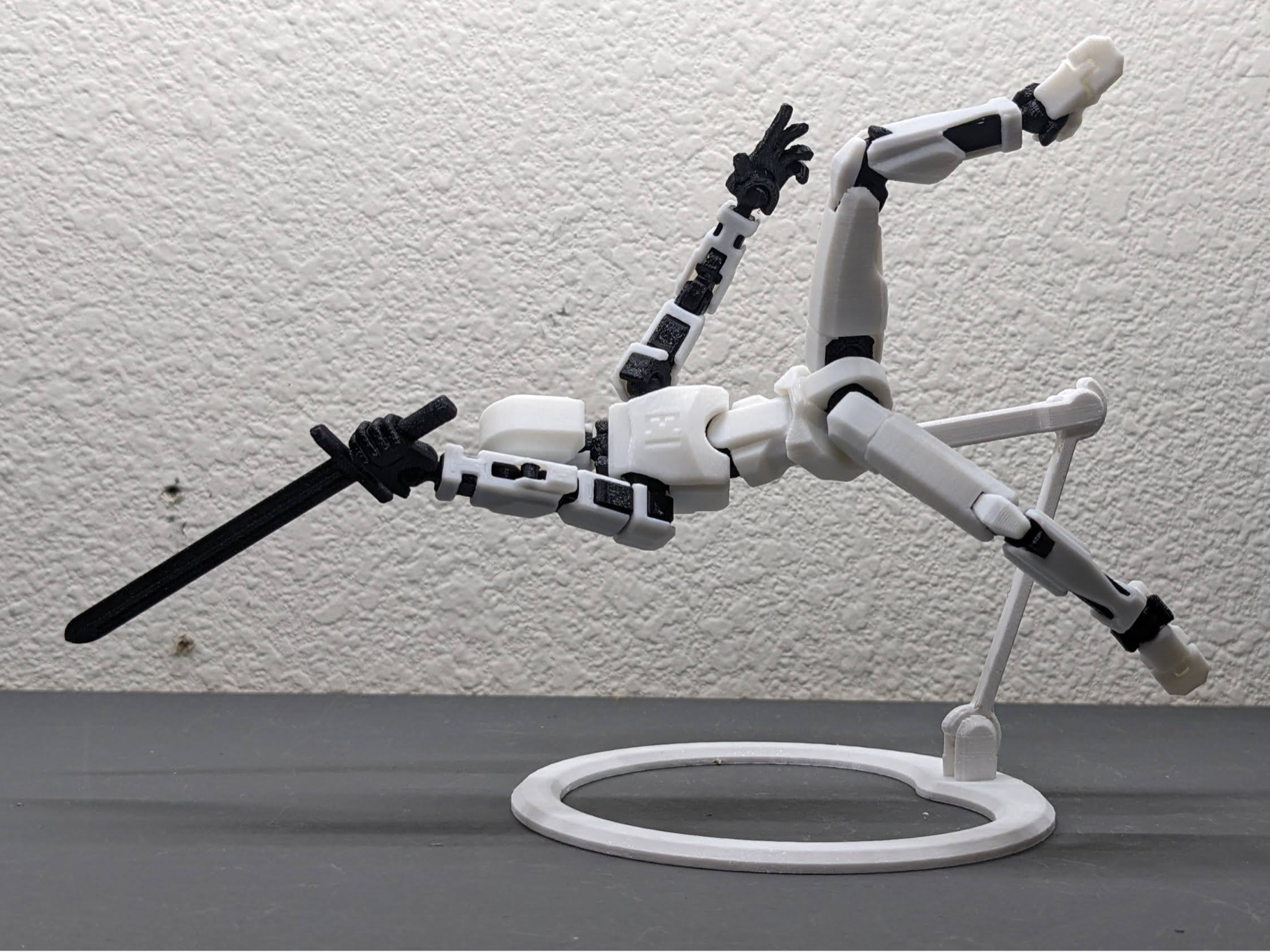 Dummy 13 Locking Stand