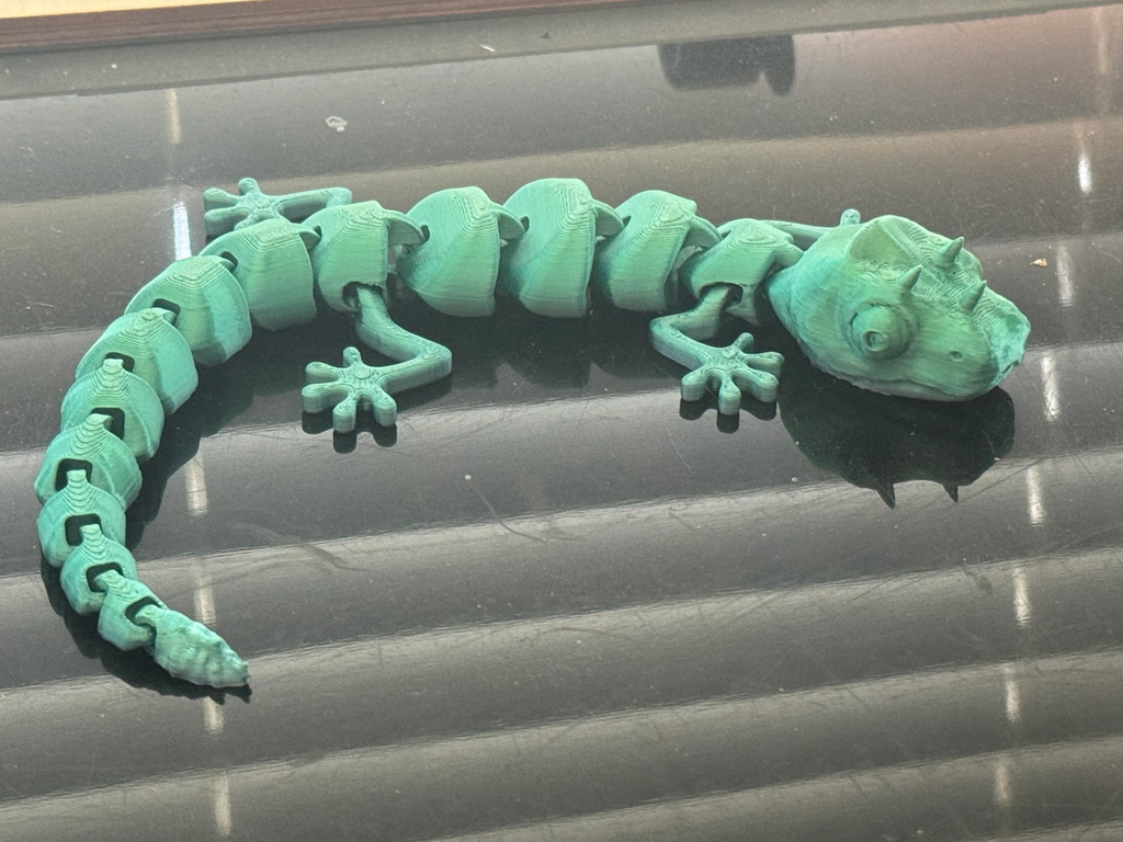 Articulated Lizard with added head-to-torso link