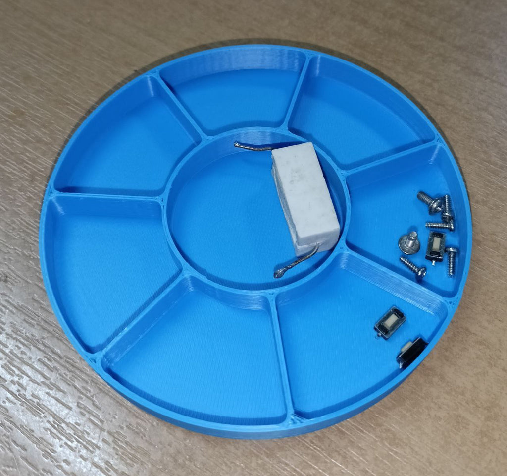 Round tray