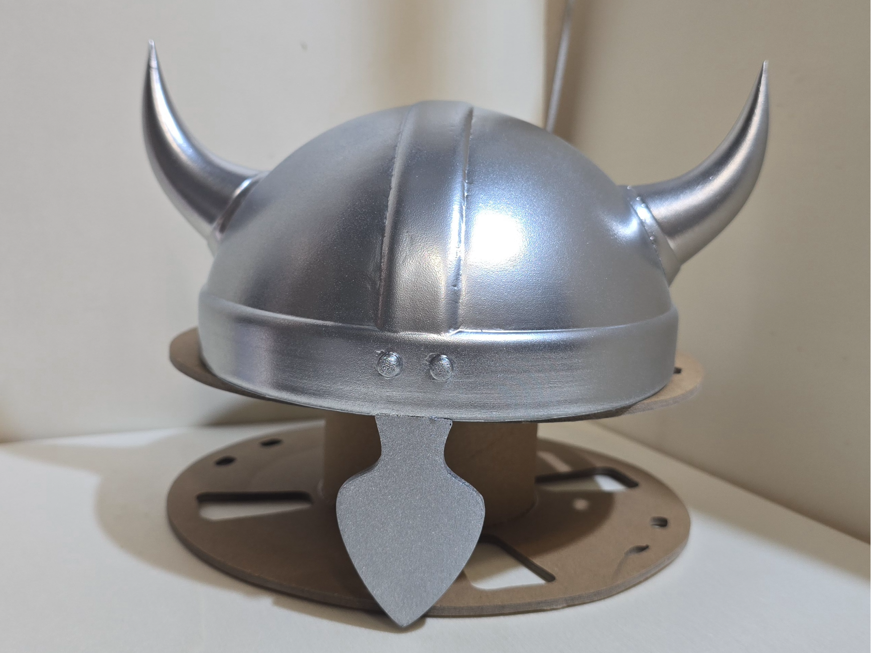 Eisen Helmet