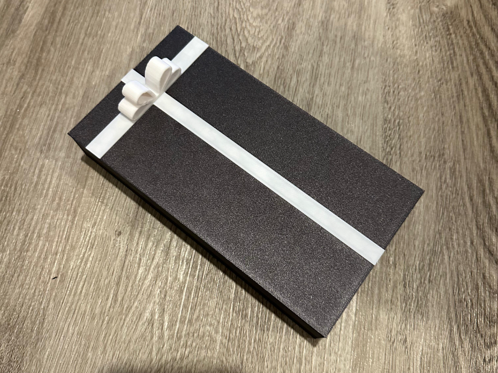 Gift Box (Multi-Color) - 195 x 105 x 35 mm