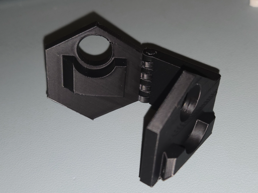 Version 2 hinge for GOEWS tiles