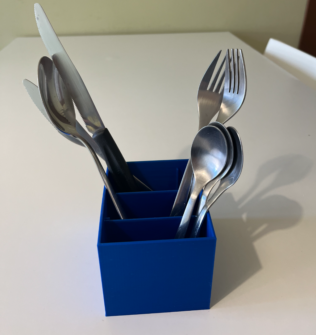 Cutlery holder V1