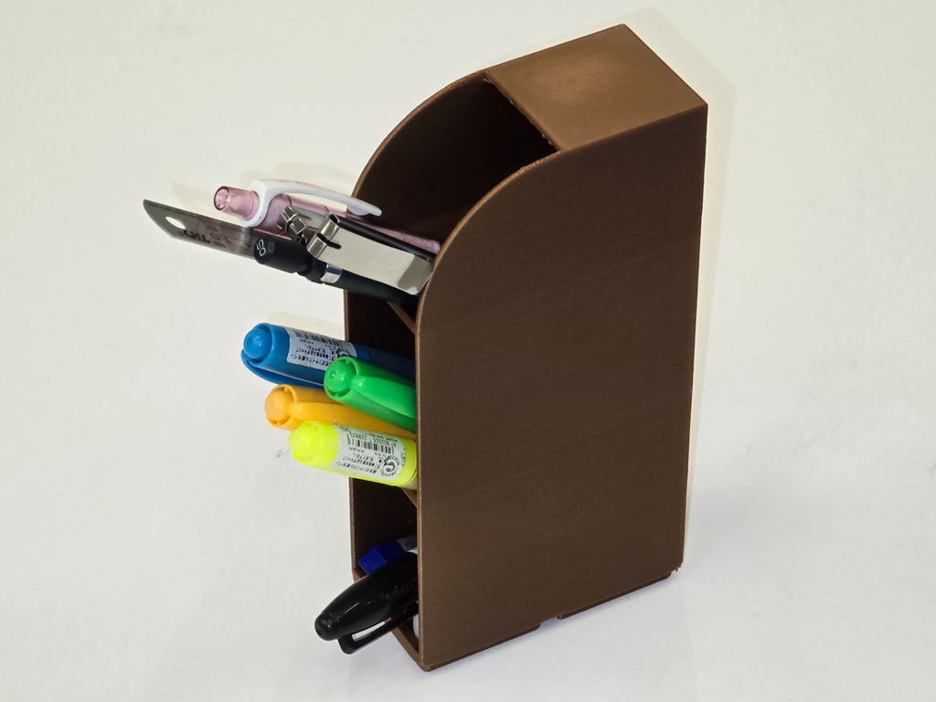 Gridfinity Compatible Slant Angle Pen Holder