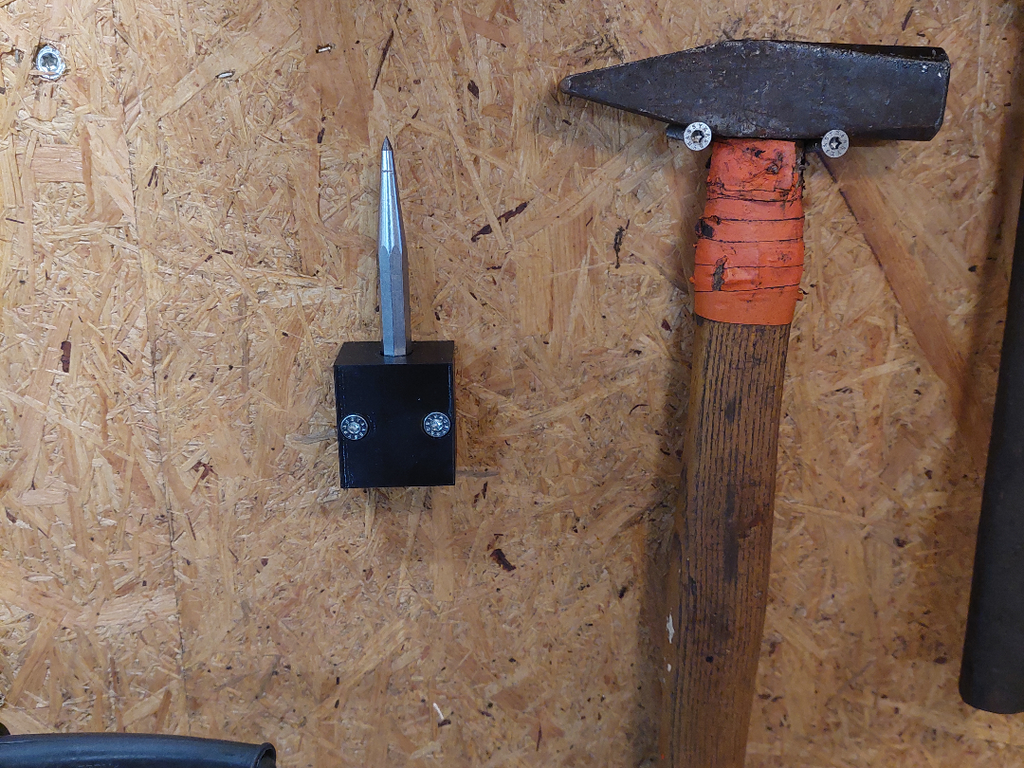 Körnerhalter / Centerpunch bracket
