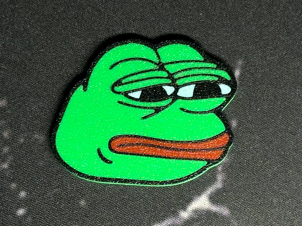PEPE - Sad meme frog keychain