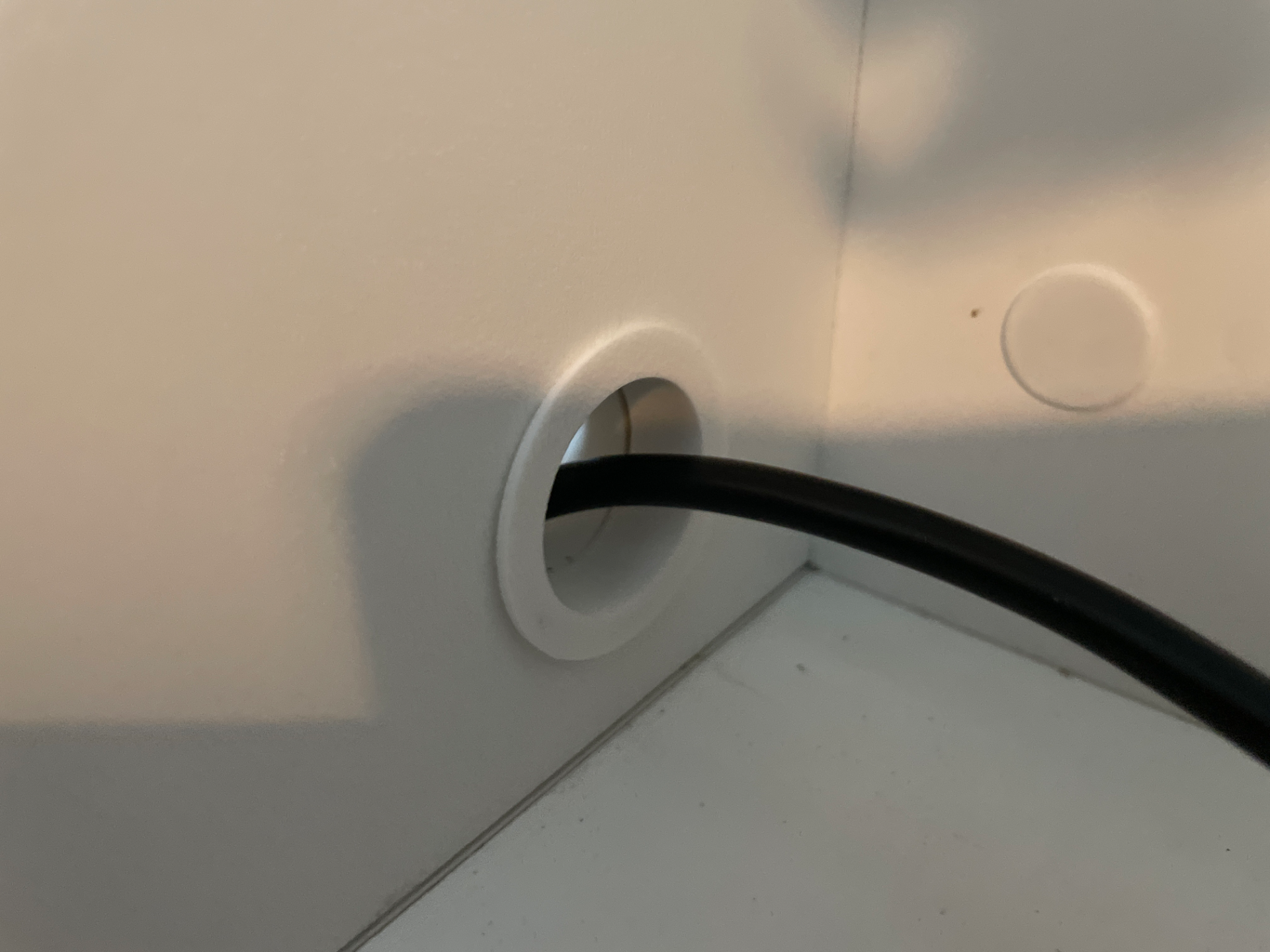 Cable grommet