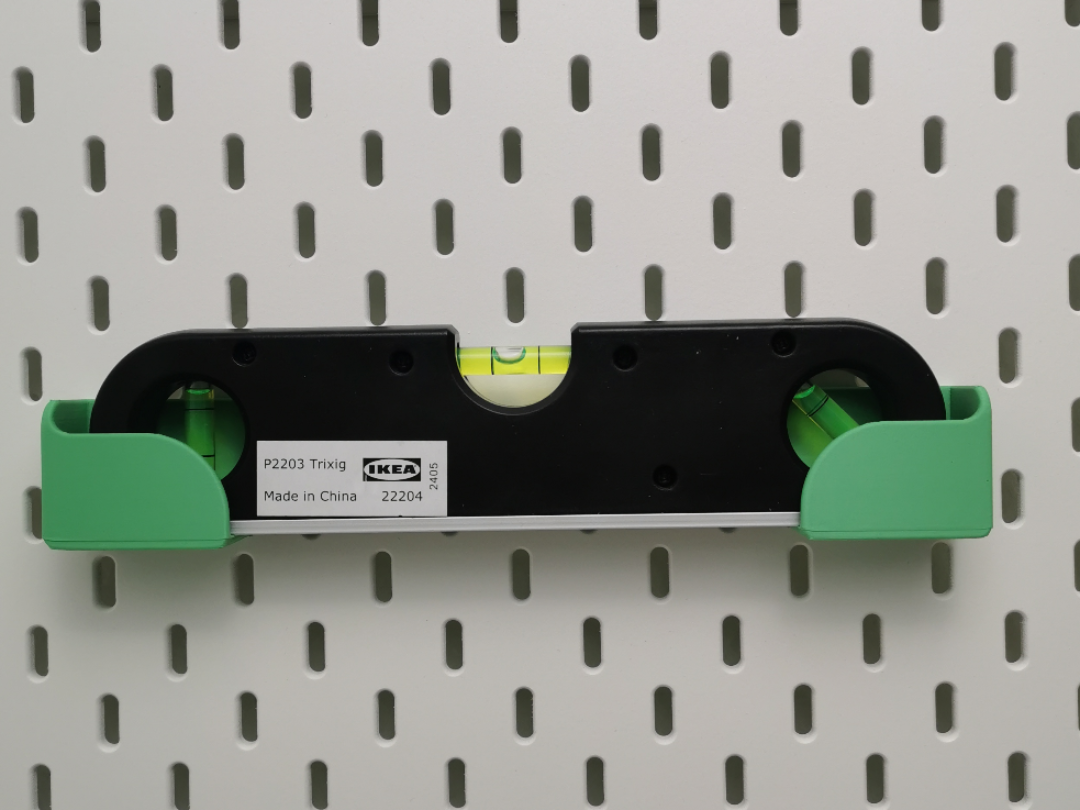 Skadis Trixig spirit level holder