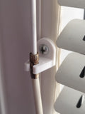 Holder for jalousie