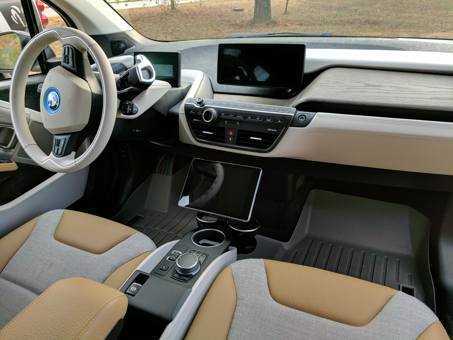 BMW i3 - Tablet Mount