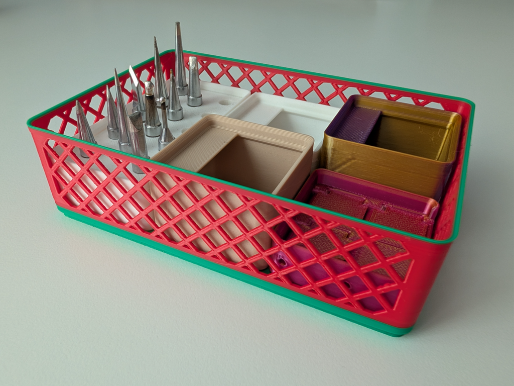Stackable gridfinity storage basket [PARAMETRIC]