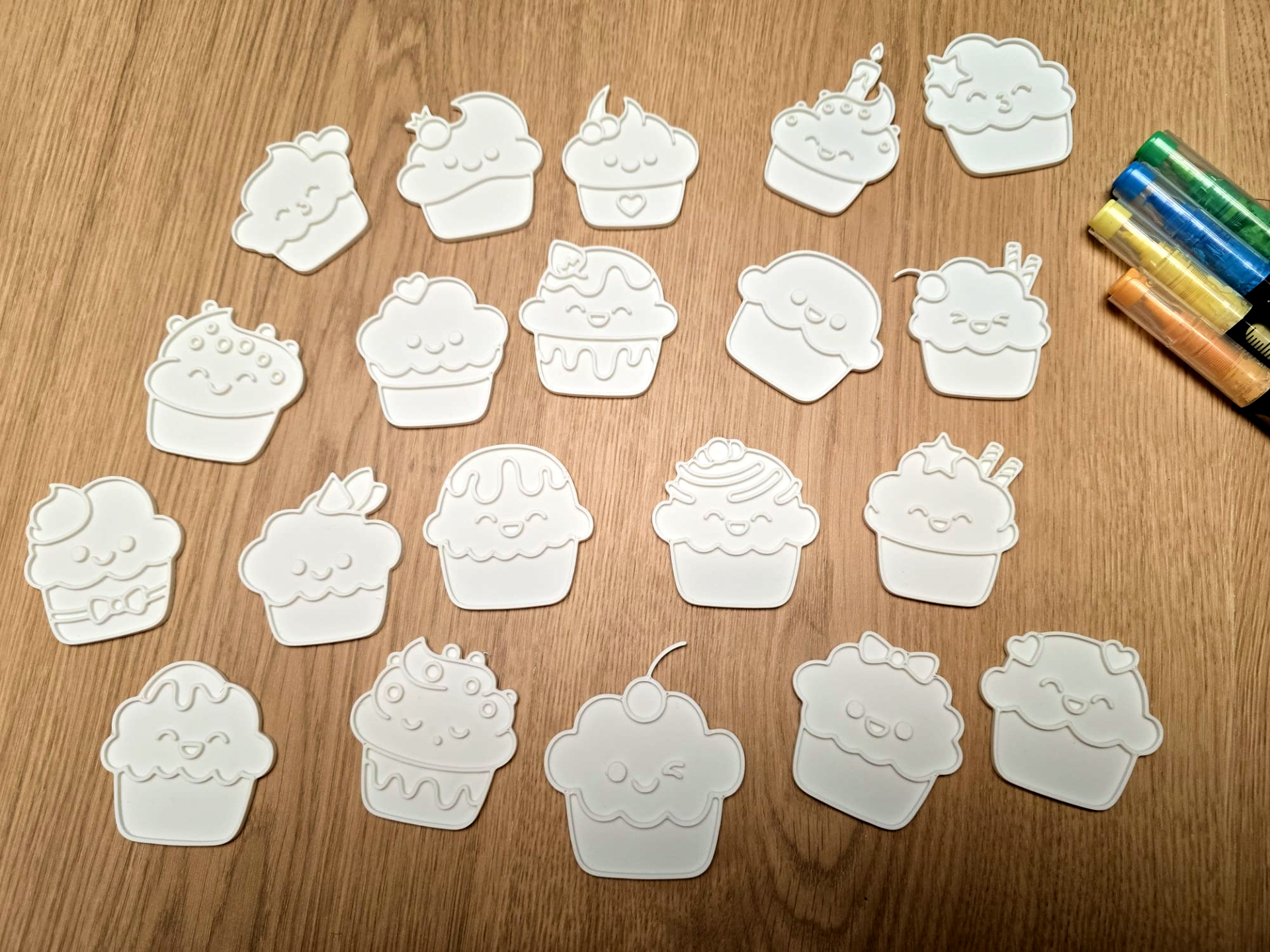 Cute Cupcake Coloring Craft Set