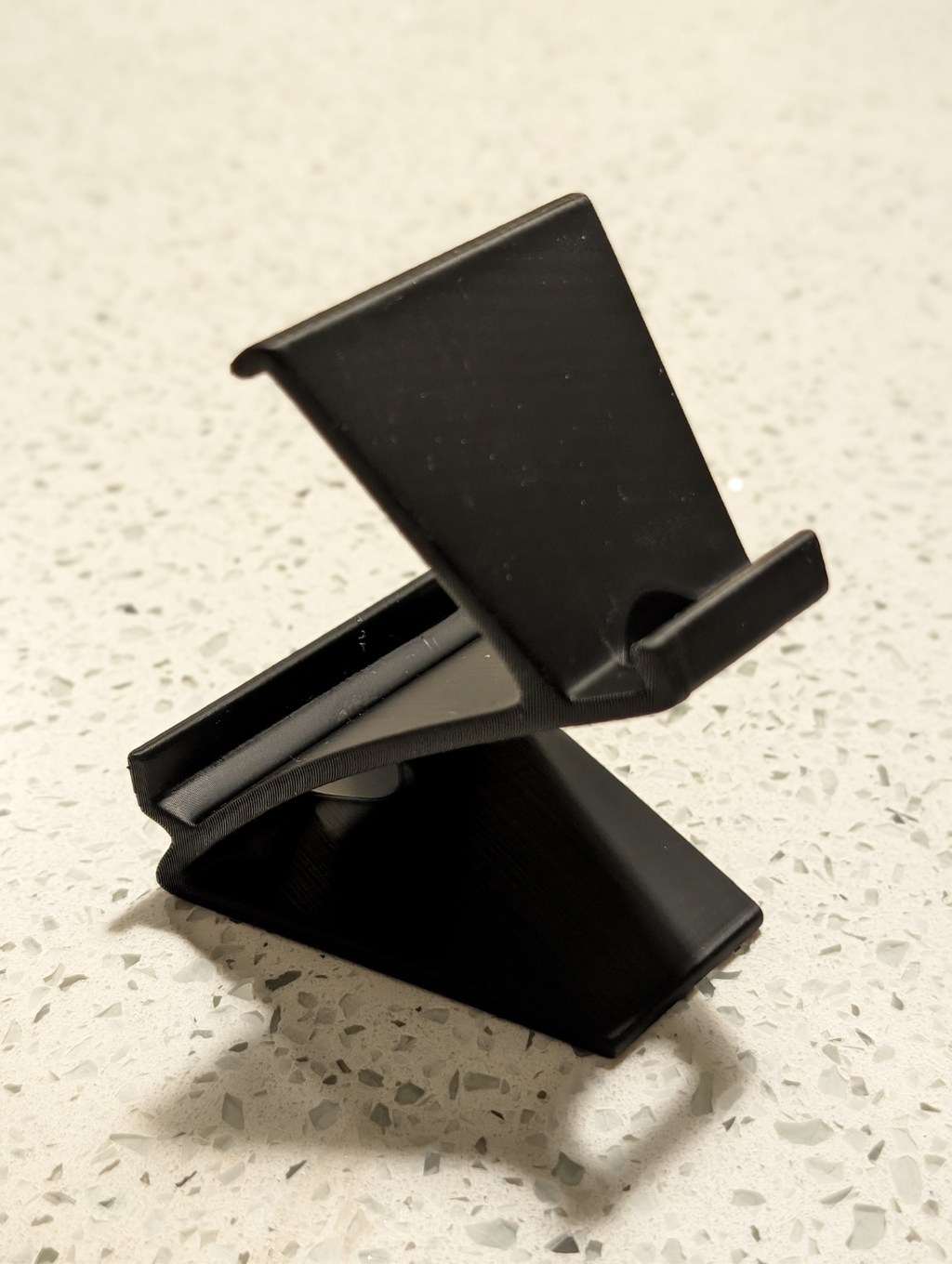 Yet Another Phone Stand – Functional and Versatile