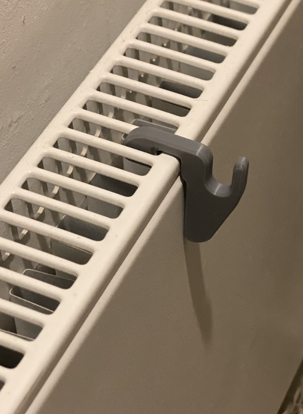 Radiator drying hook