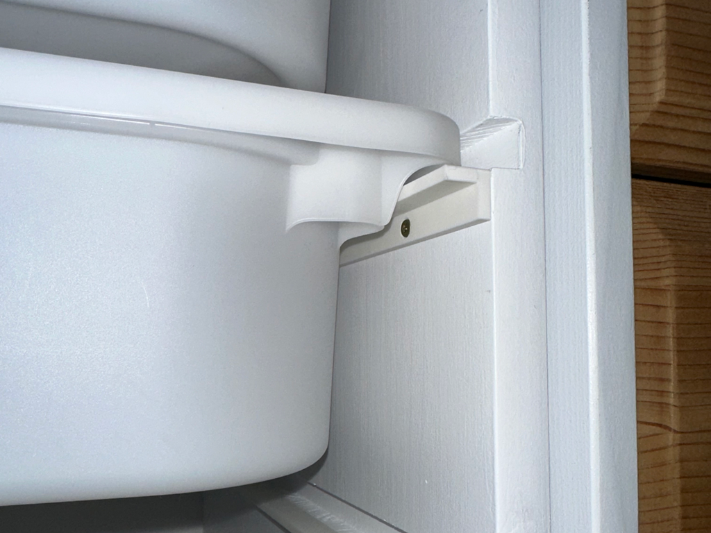 L-shaped rail for IKEA Trofast