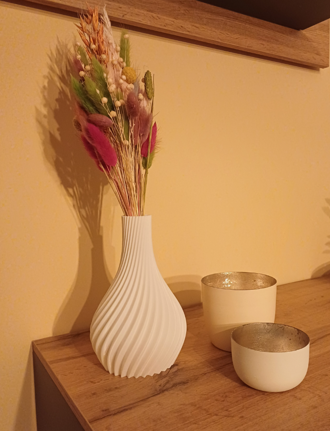 Vase - Twirl Essence