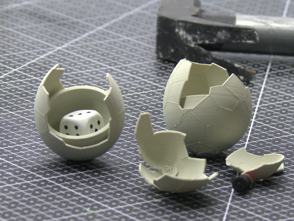 breakable Easter egg with cracks