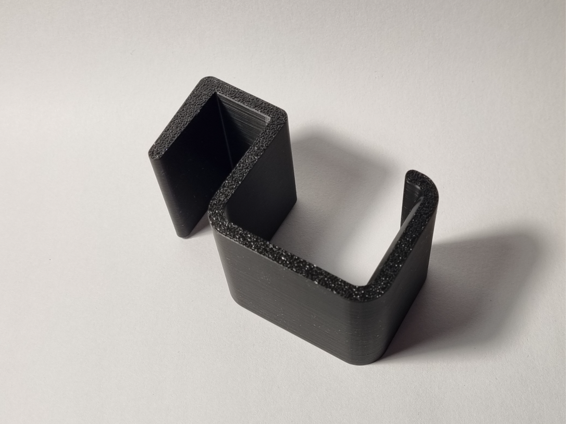 Customizable headset mount