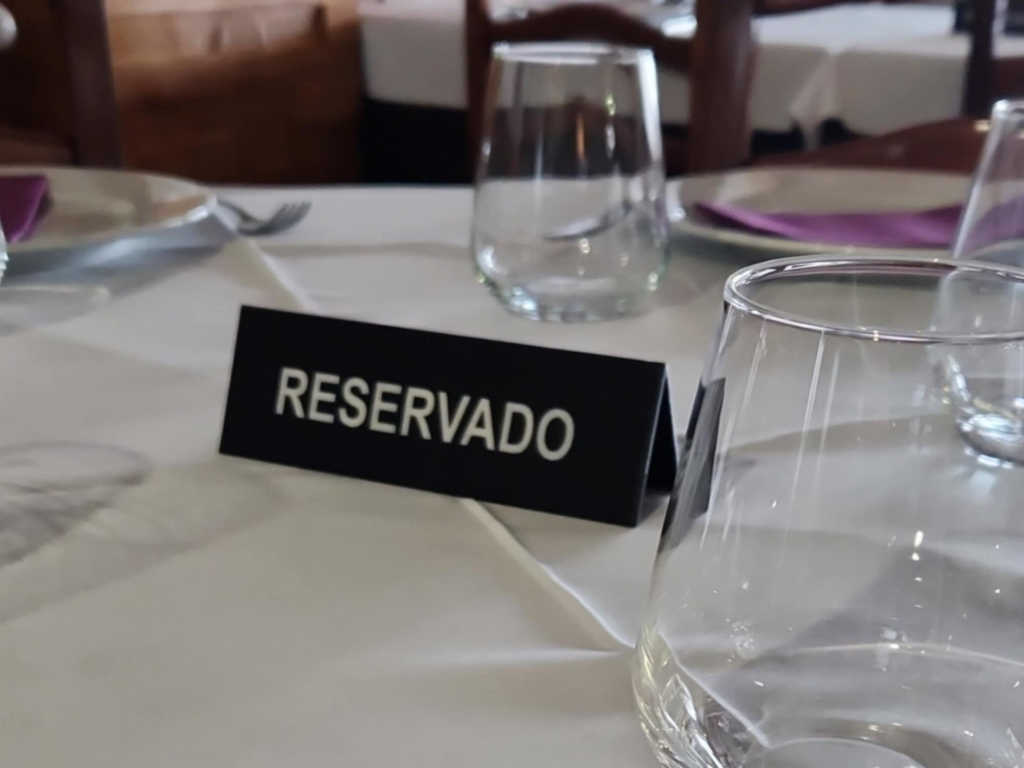 dinner reserved plate