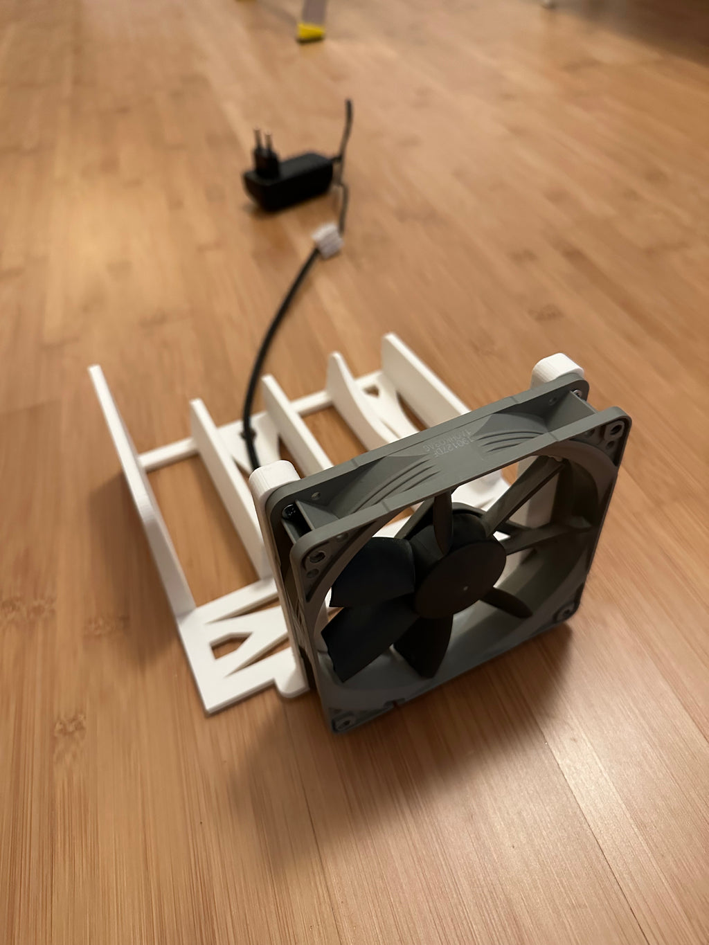 Vertical Rack for Mac Mini, Cable Modem and Raspberry Pi + 120mm fan