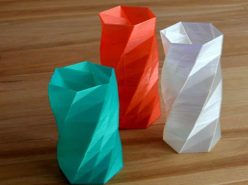 Twisted 6-Sided Vase