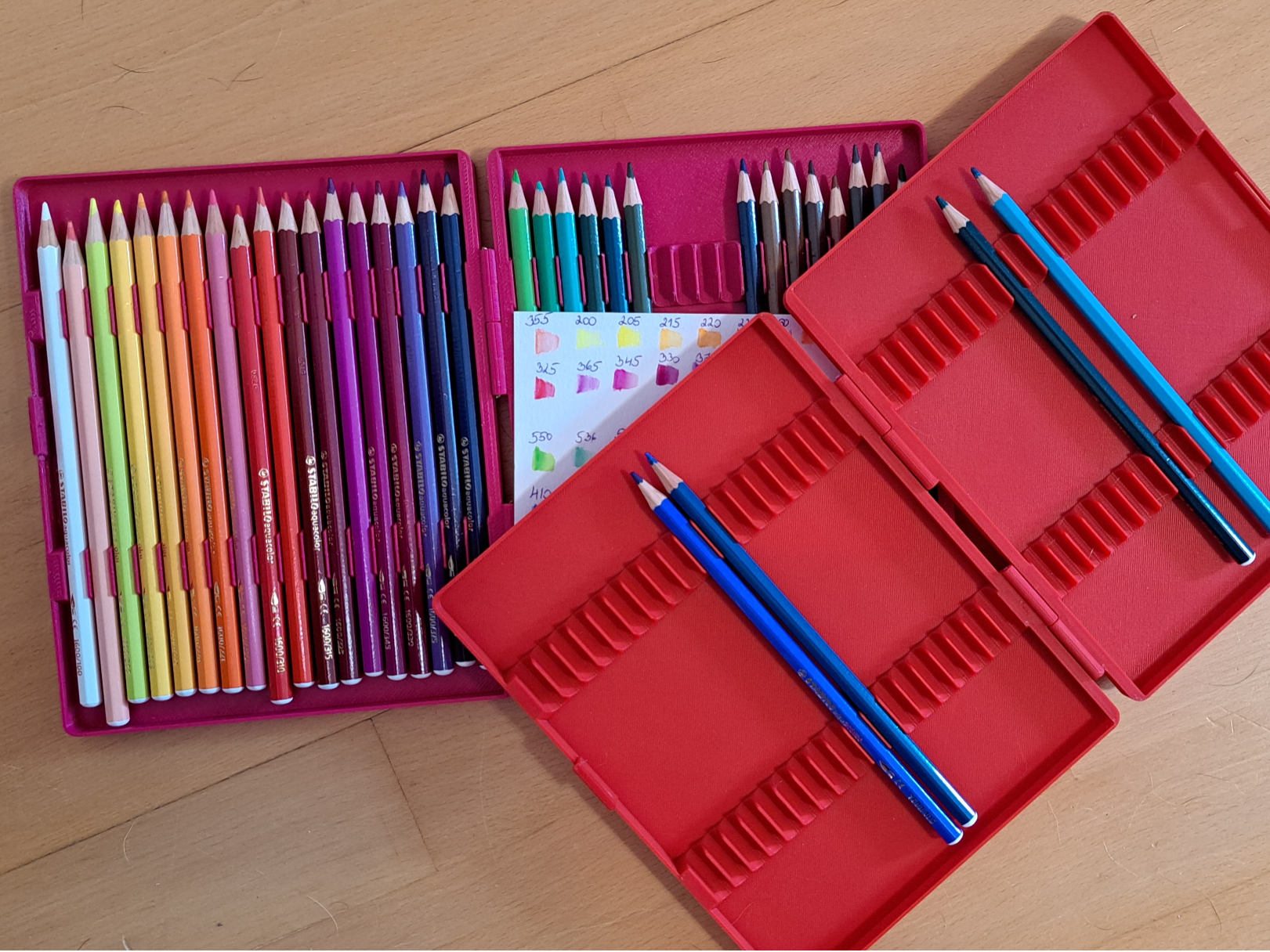 Stabilo aquacolor pencil case