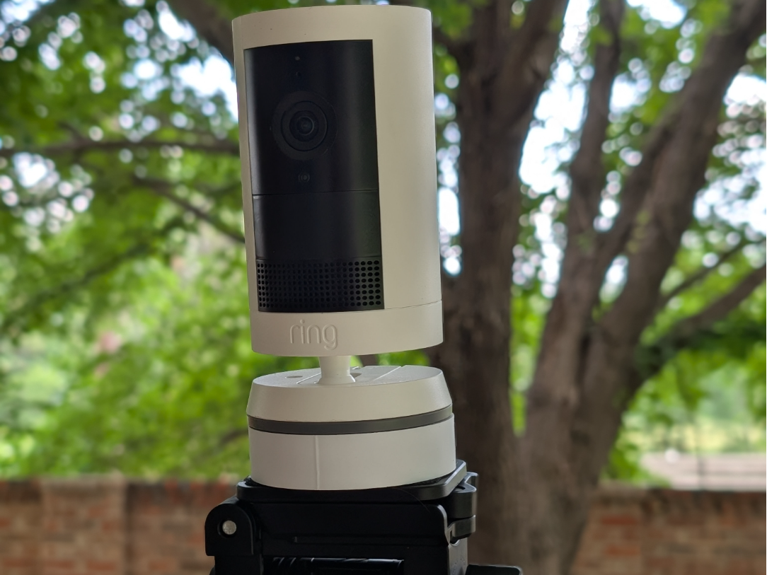 Ring Outdoor Cam Plus → 1/4"-20 Tripod Adapter