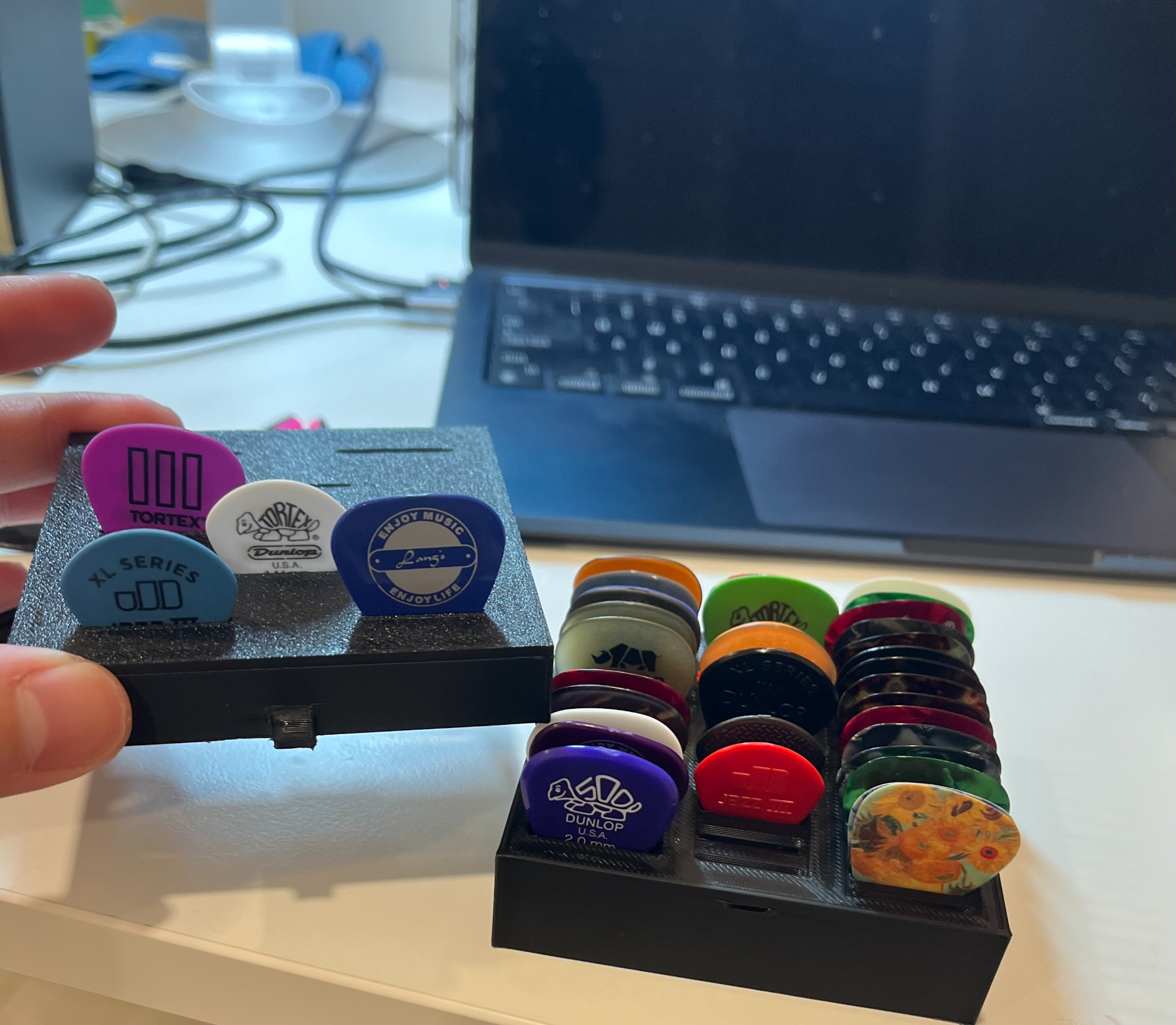 Guitar pick holder