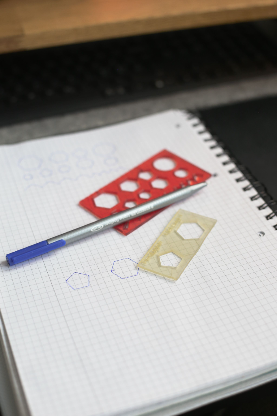 3D-Printable Chemistry Ruler / Stencil