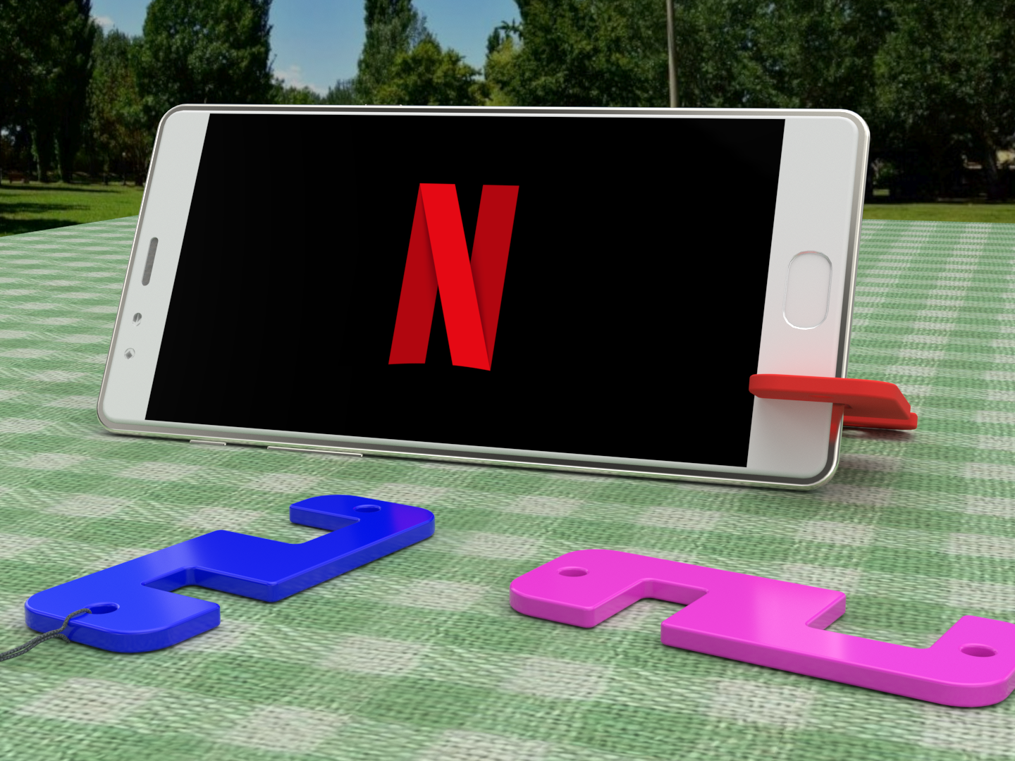Simple Keychain Phone Holder - Movie Helper