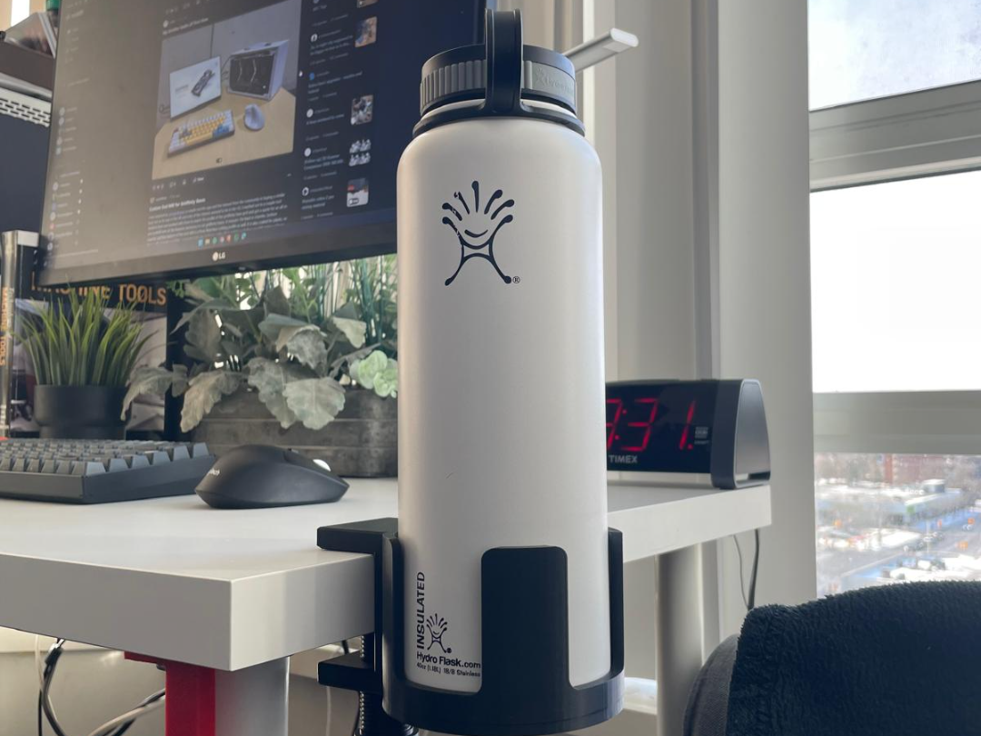 40 oz Hydroflask Holder for Ikea Table