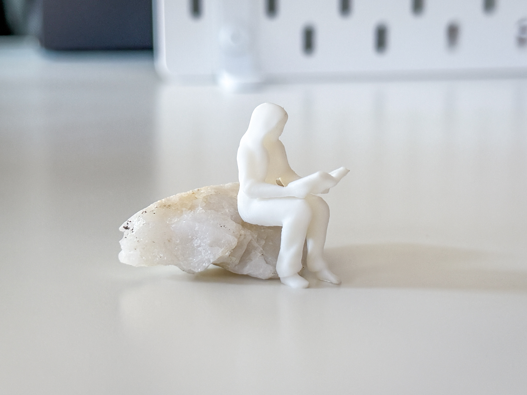 Miniature Sitting Woman/Reader II for your Diorama