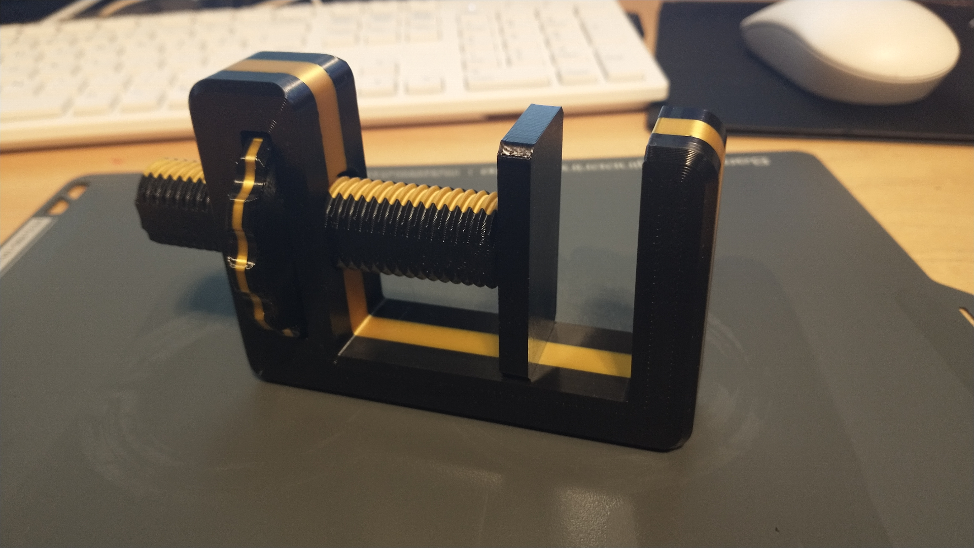 Simple C Clamp - Resize