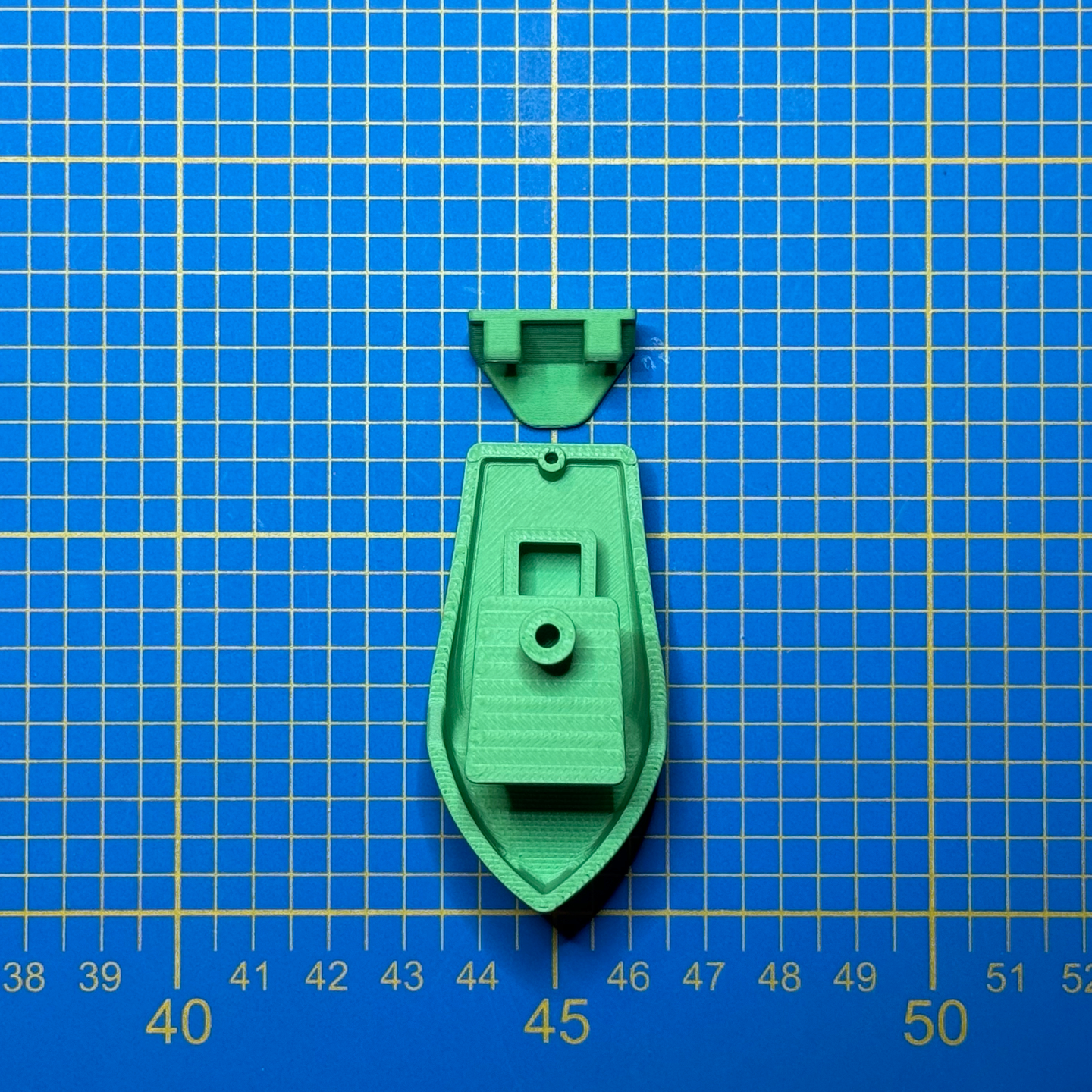 3D Benchy with wall display
