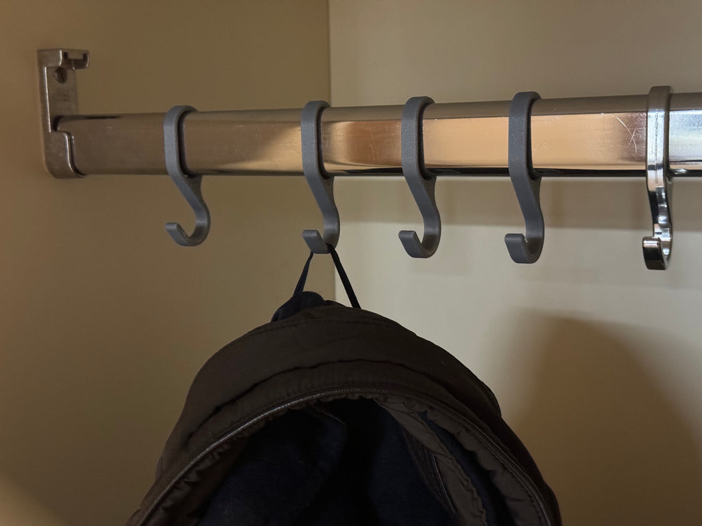 Hacken für Kleiderstange / Clothes rail